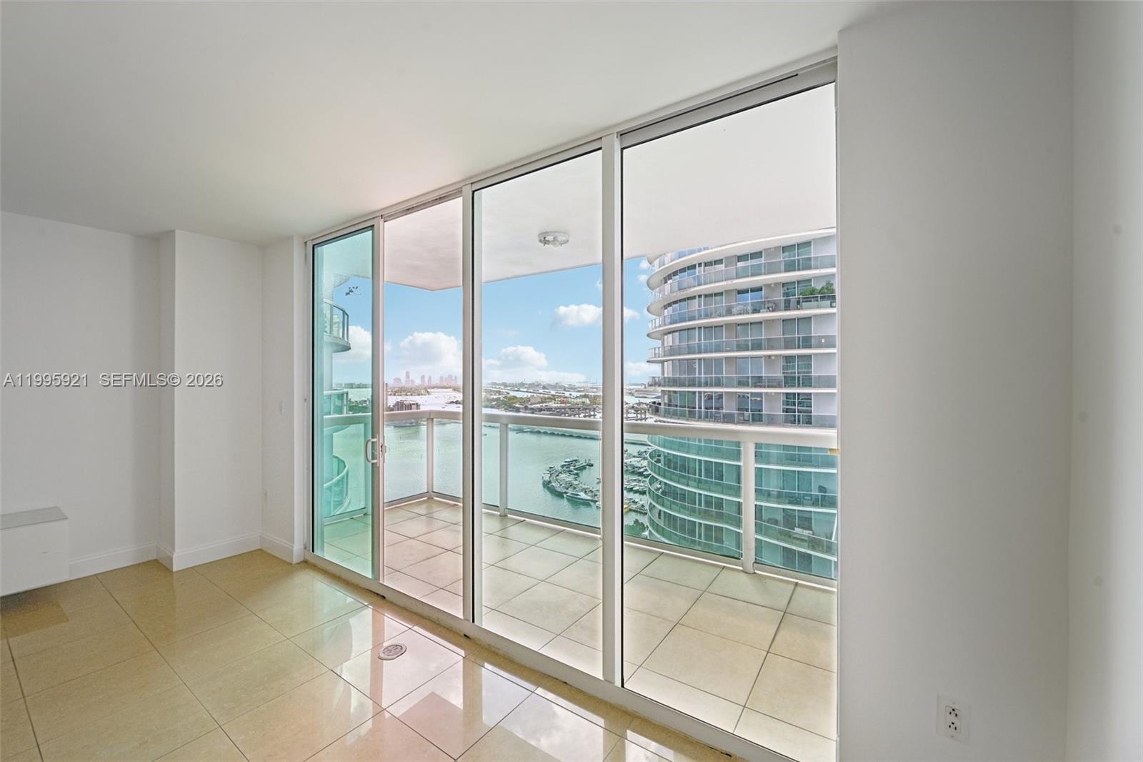 1800 N Bayshore Dr # 2811