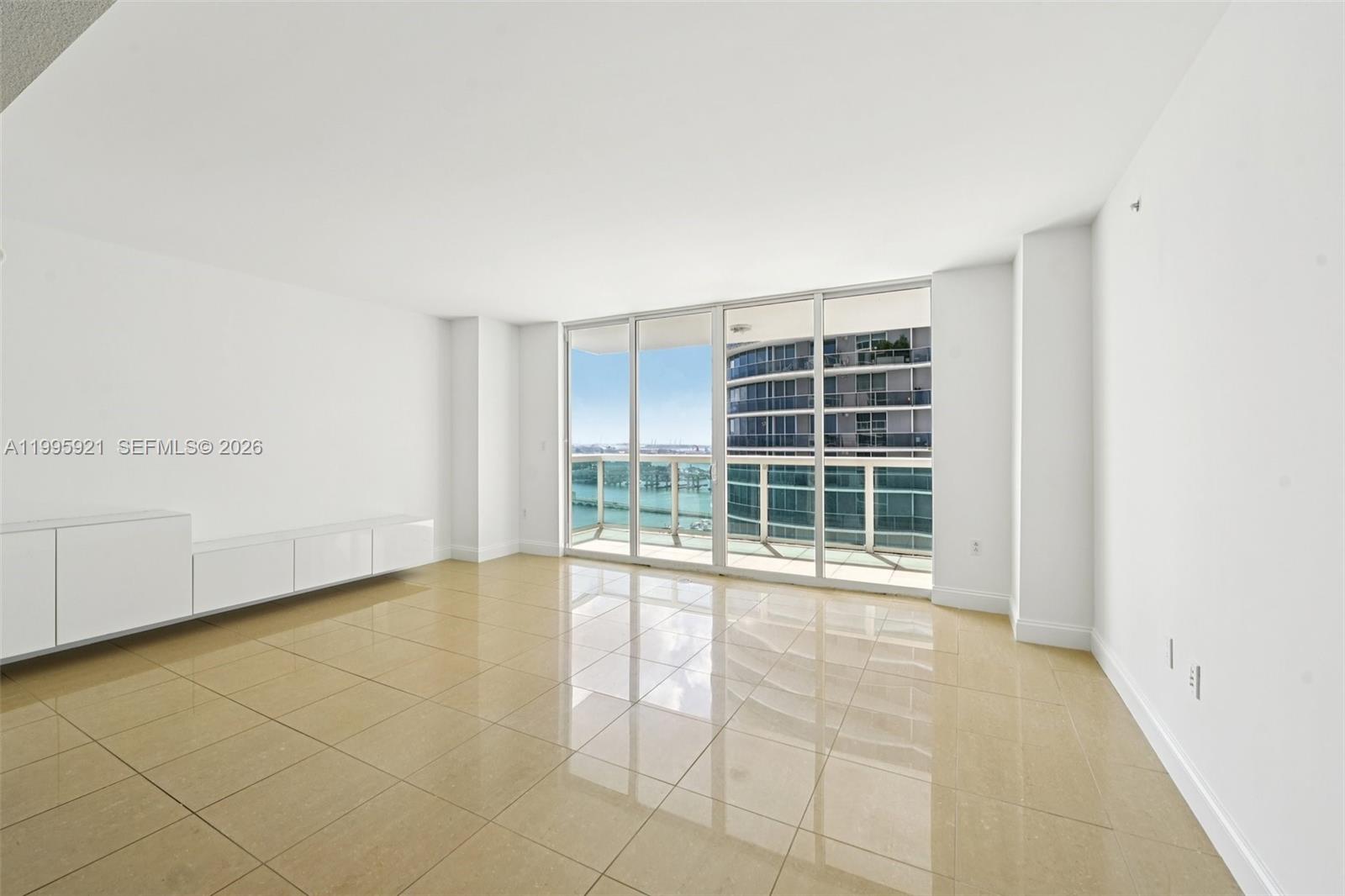 1800 N Bayshore Dr # 2811