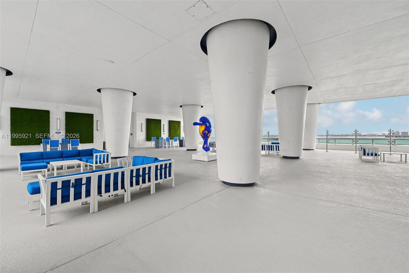 1800 N Bayshore Dr # 2811