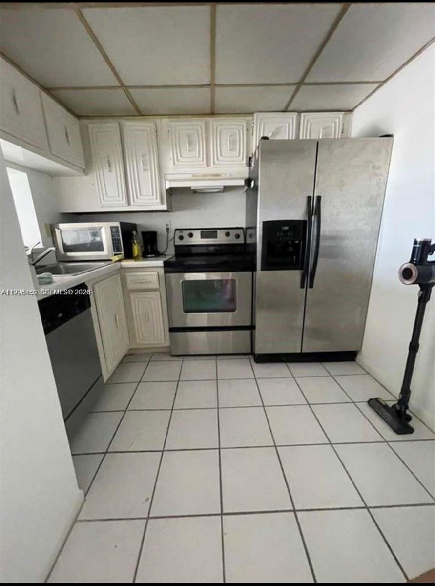 496 NW 165th St Rd # 611 Unit: D-611