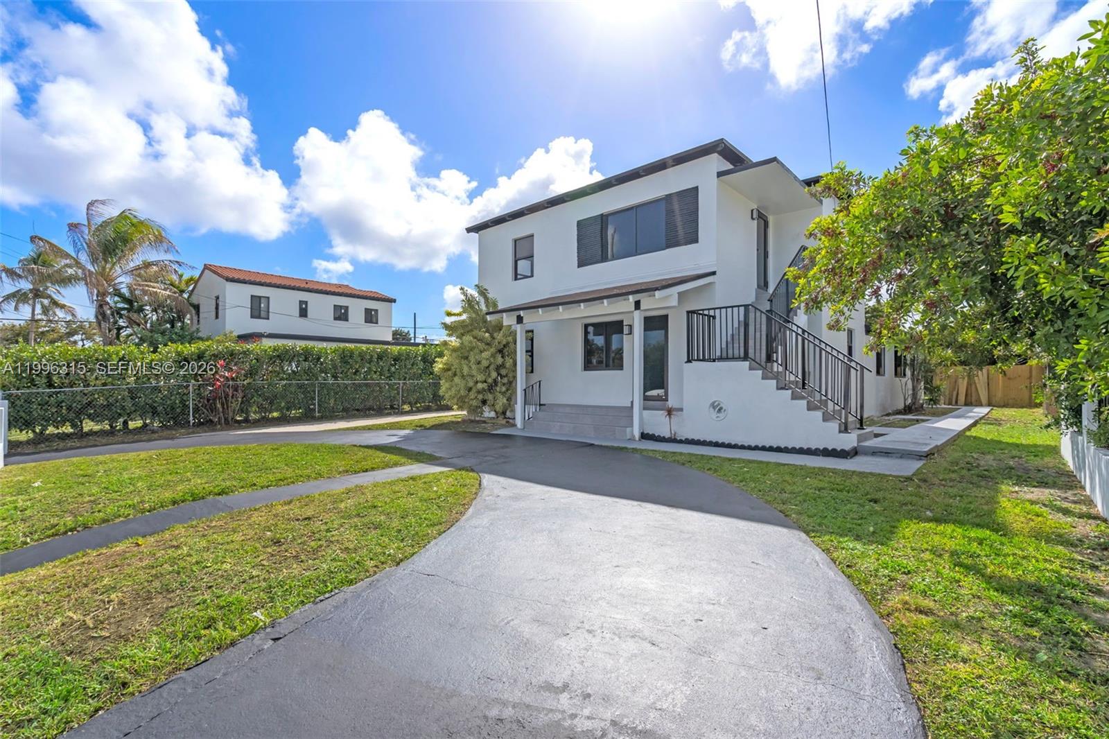 130 SW 31st Ct # 3