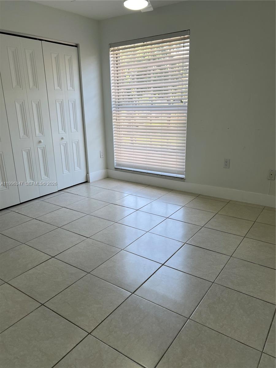 7160 Fairway Dr # J16