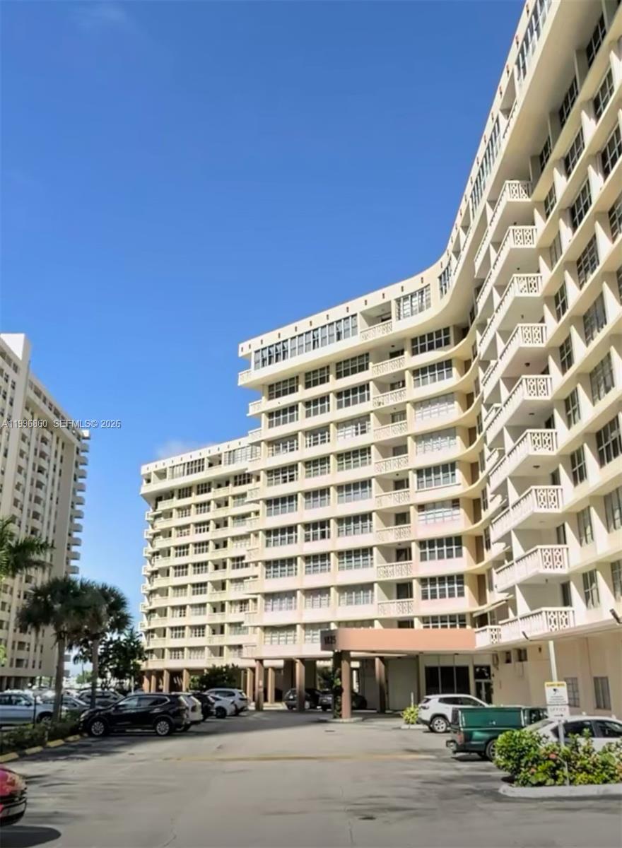 1817 S Ocean Dr # 221