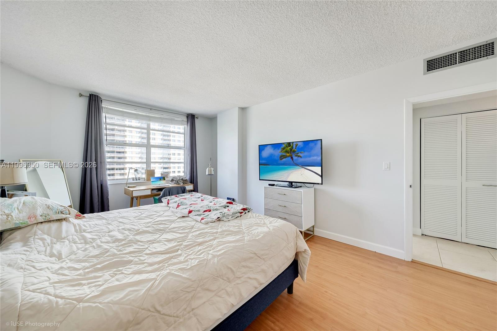 1980 S Ocean Dr # 5F