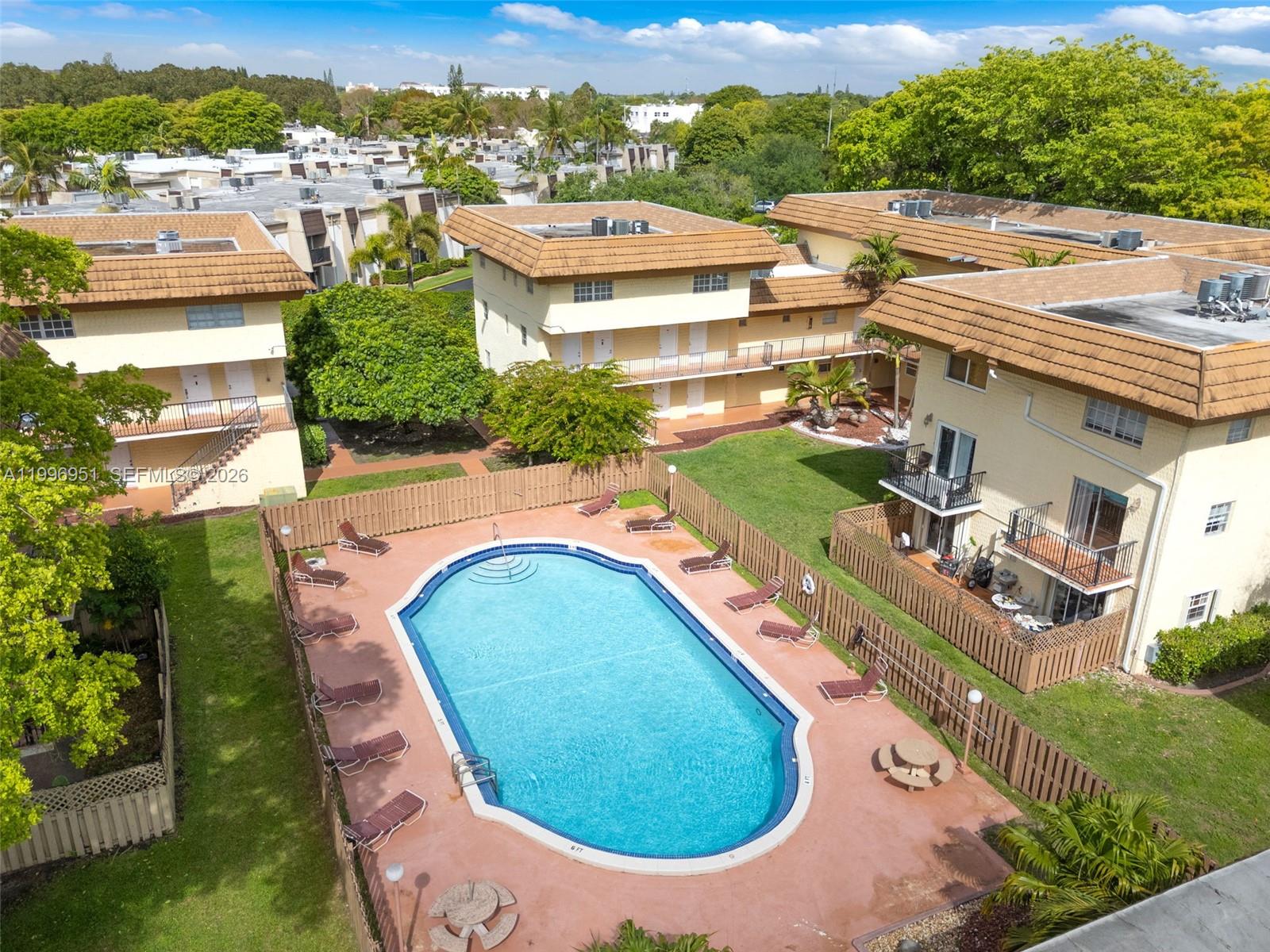 8500 SW 109th Ave # 114 Unit: 6-114