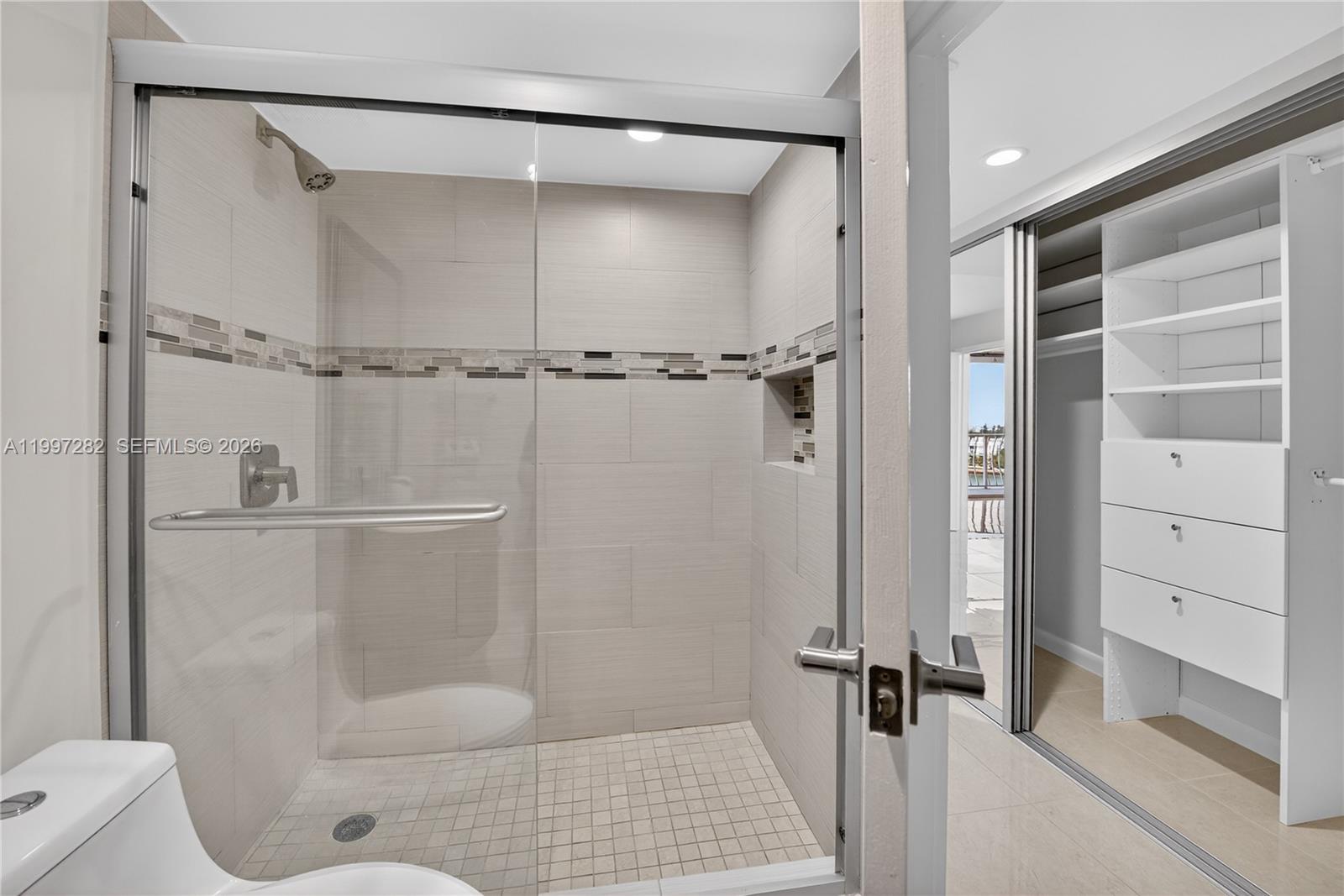 7601 E Treasure Dr # 1119
