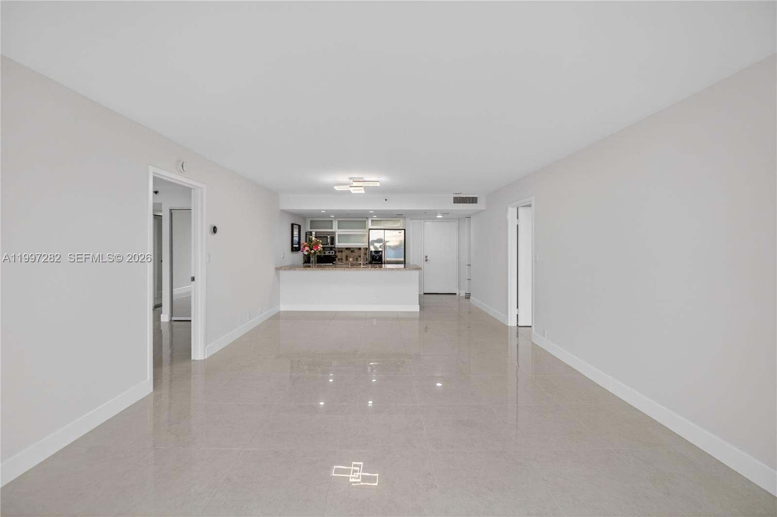 7601 E Treasure Dr # 1119