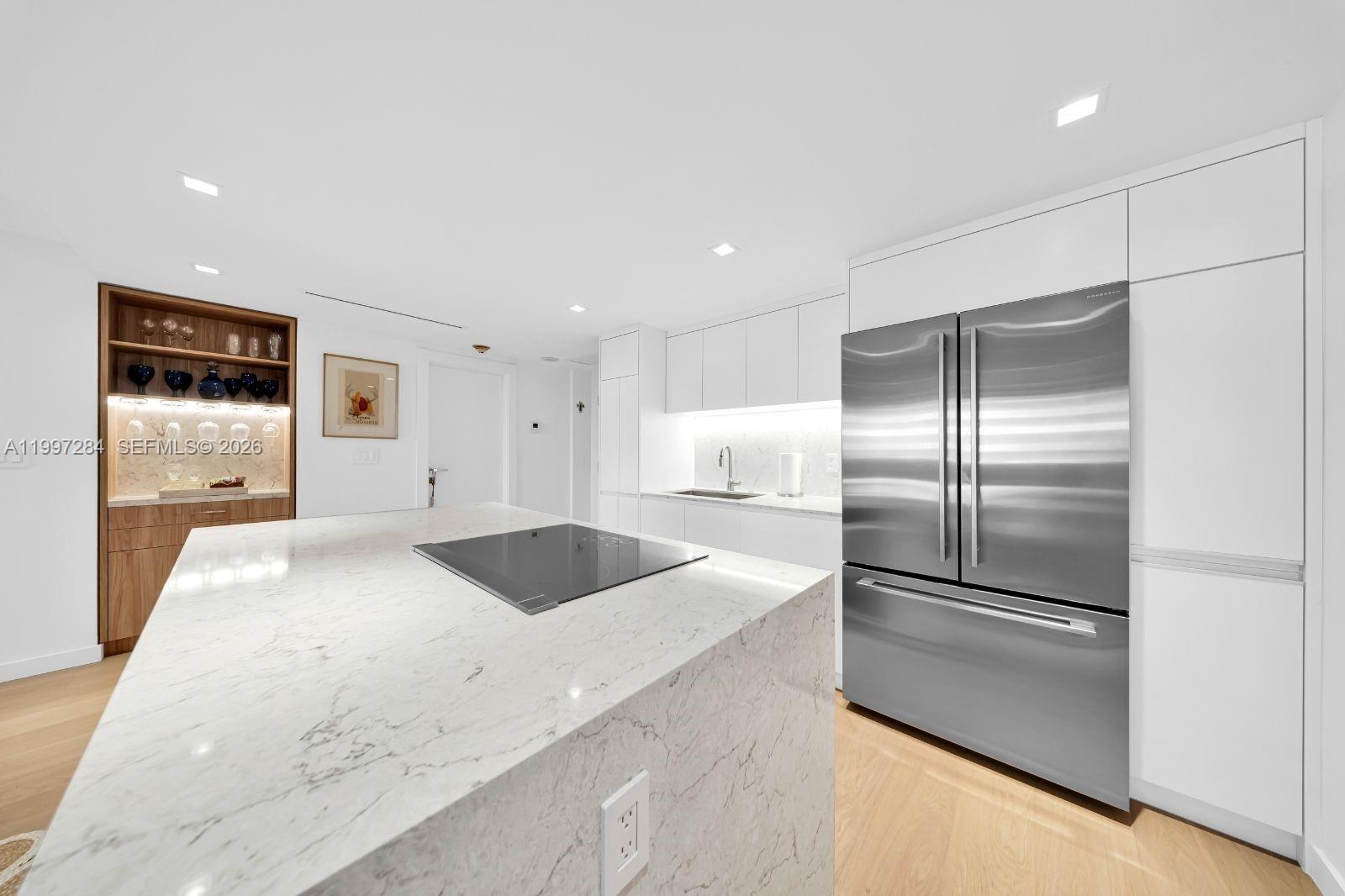 199 Ocean Lane Dr # 602