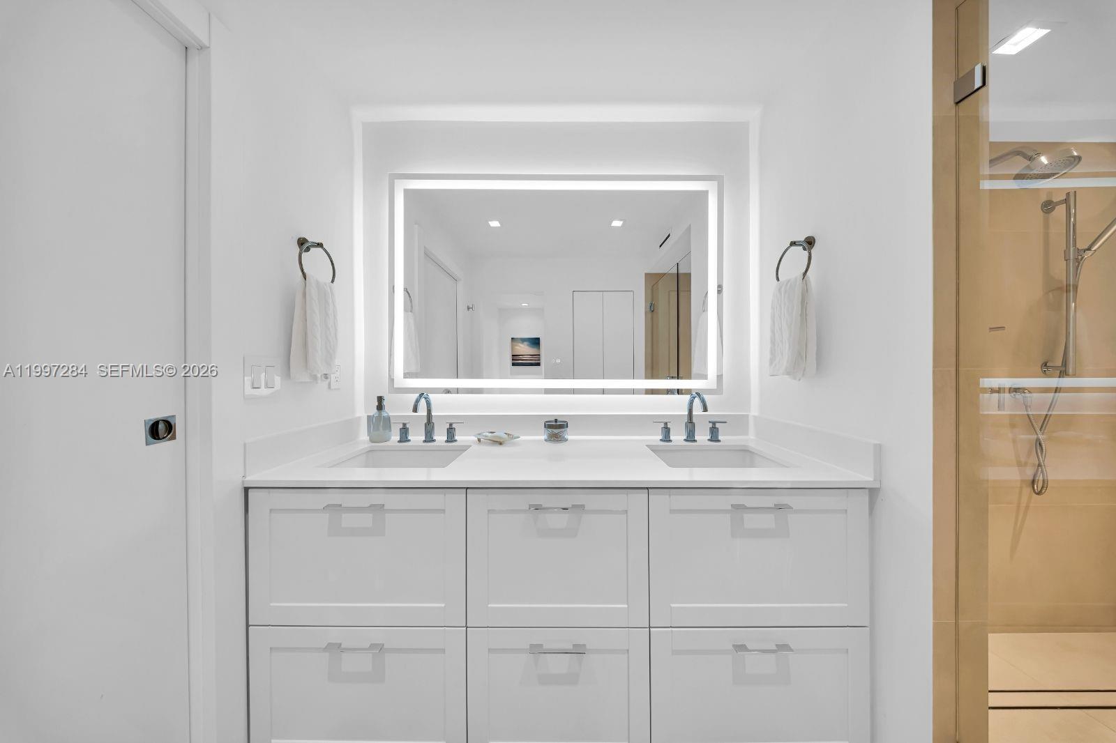 199 Ocean Lane Dr # 602