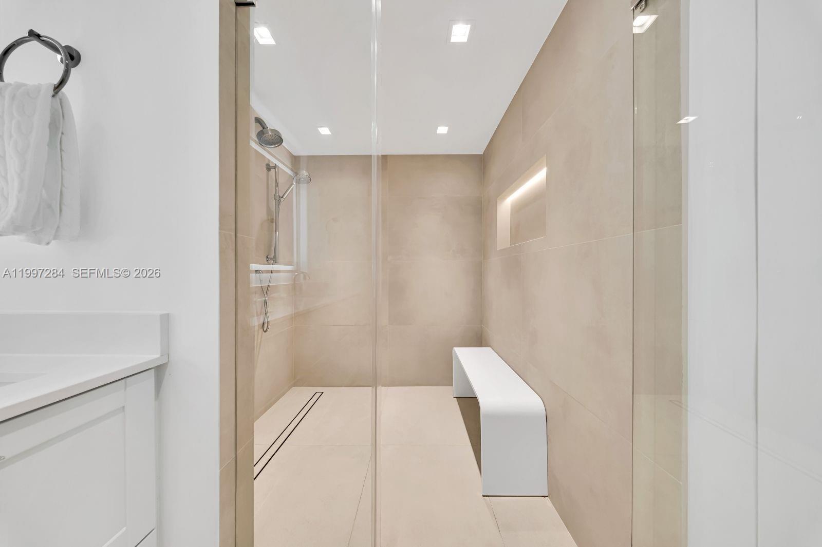 199 Ocean Lane Dr # 602