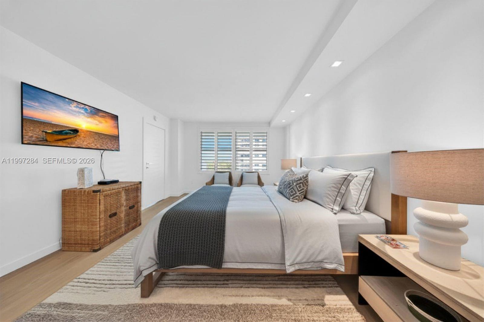 199 Ocean Lane Dr # 602