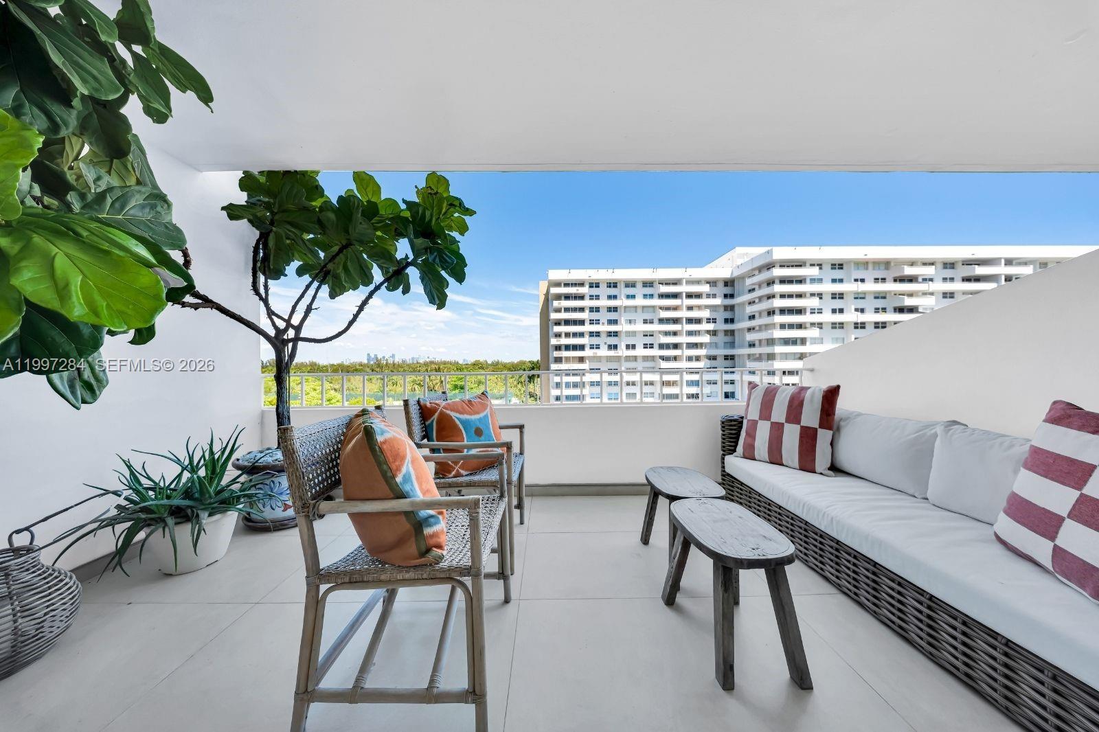 199 Ocean Lane Dr # 602