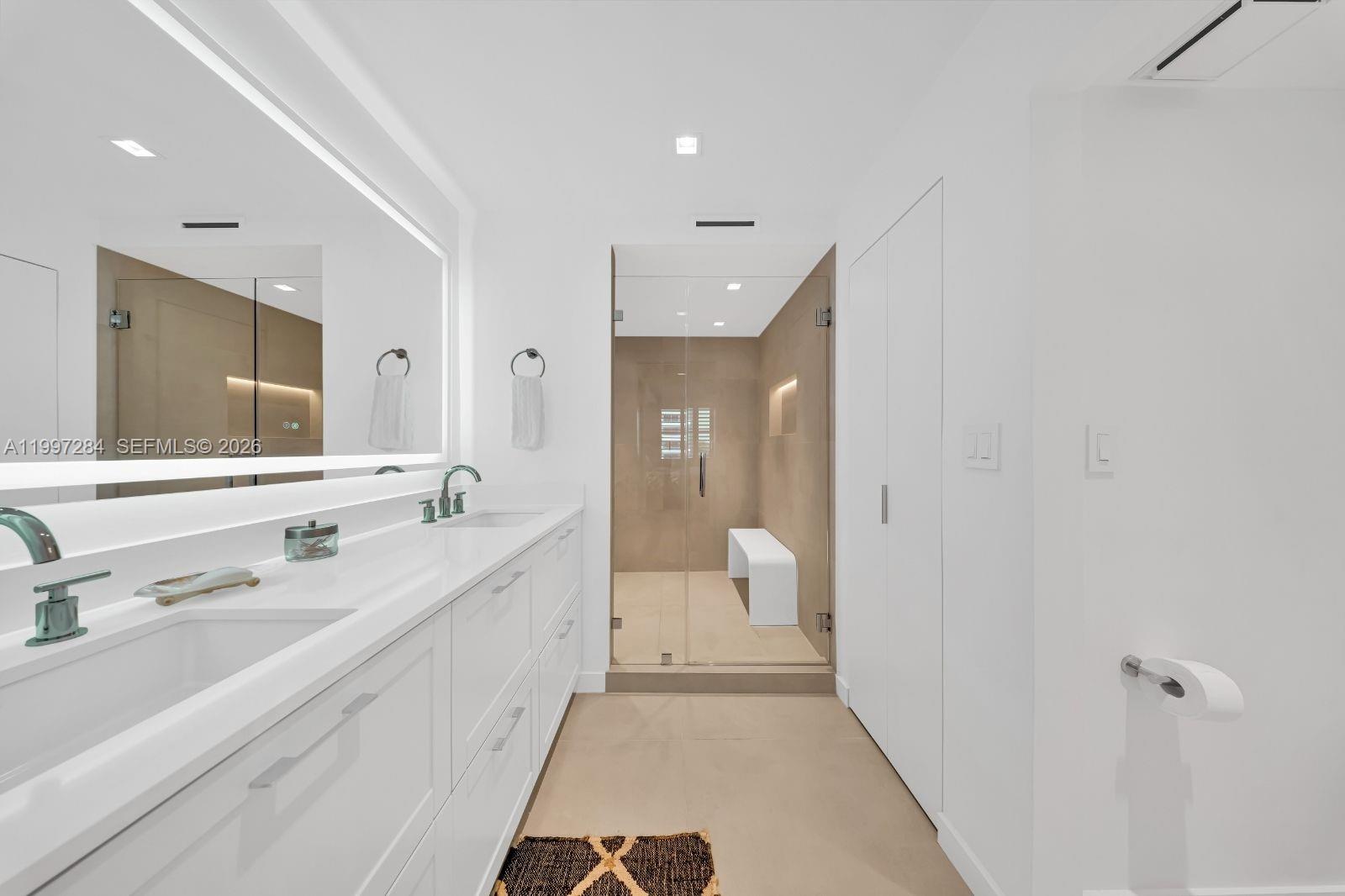 199 Ocean Lane Dr # 602