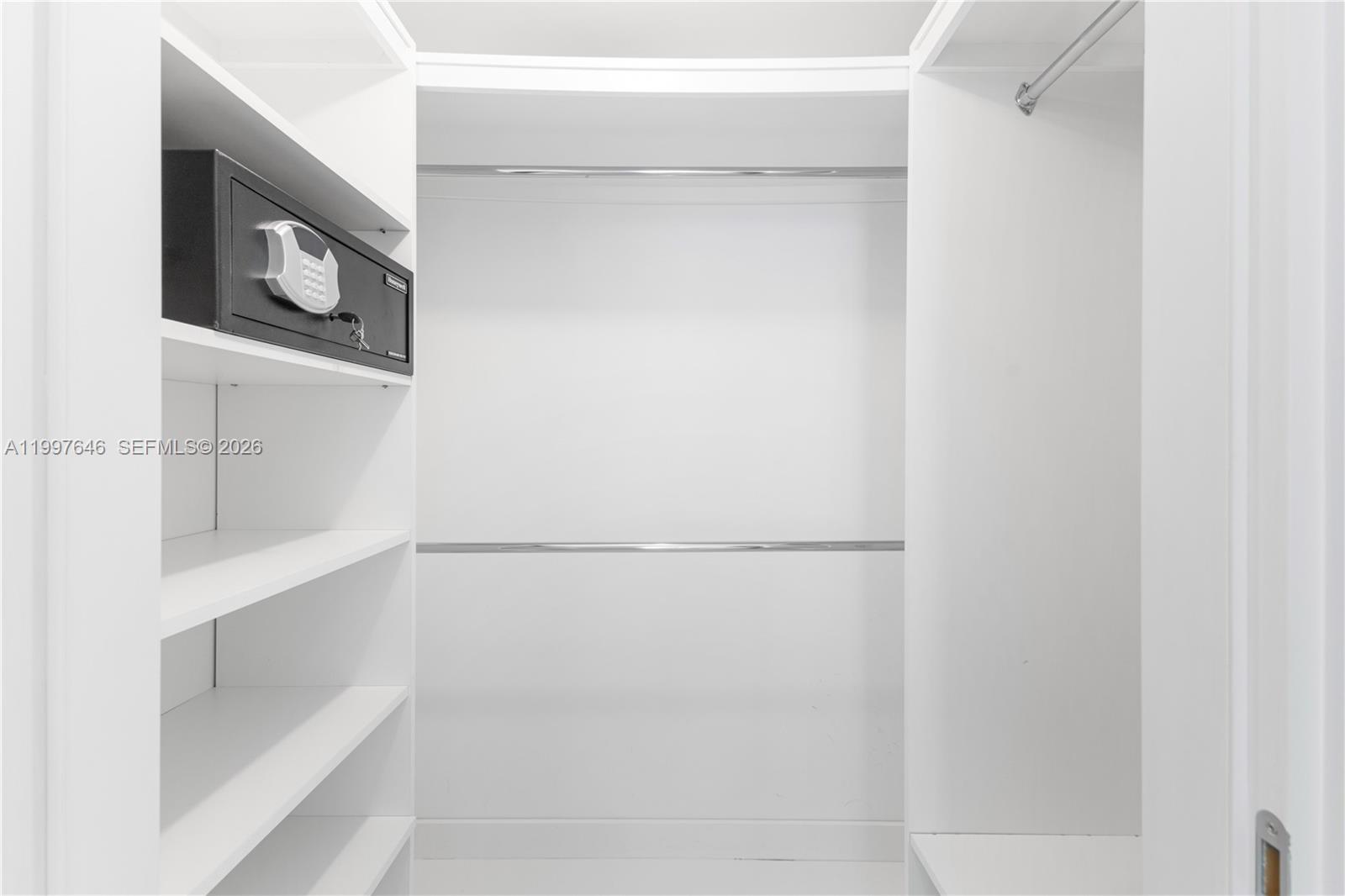 1300 Brickell Bay Dr # 1010