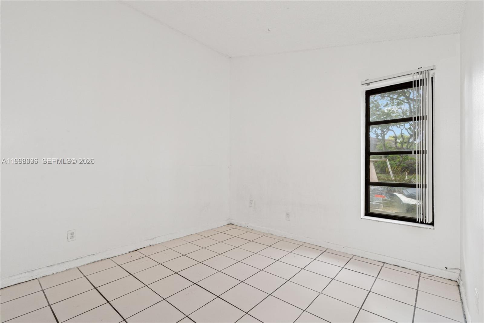 6916 SW 37th St # C Unit: 1-C