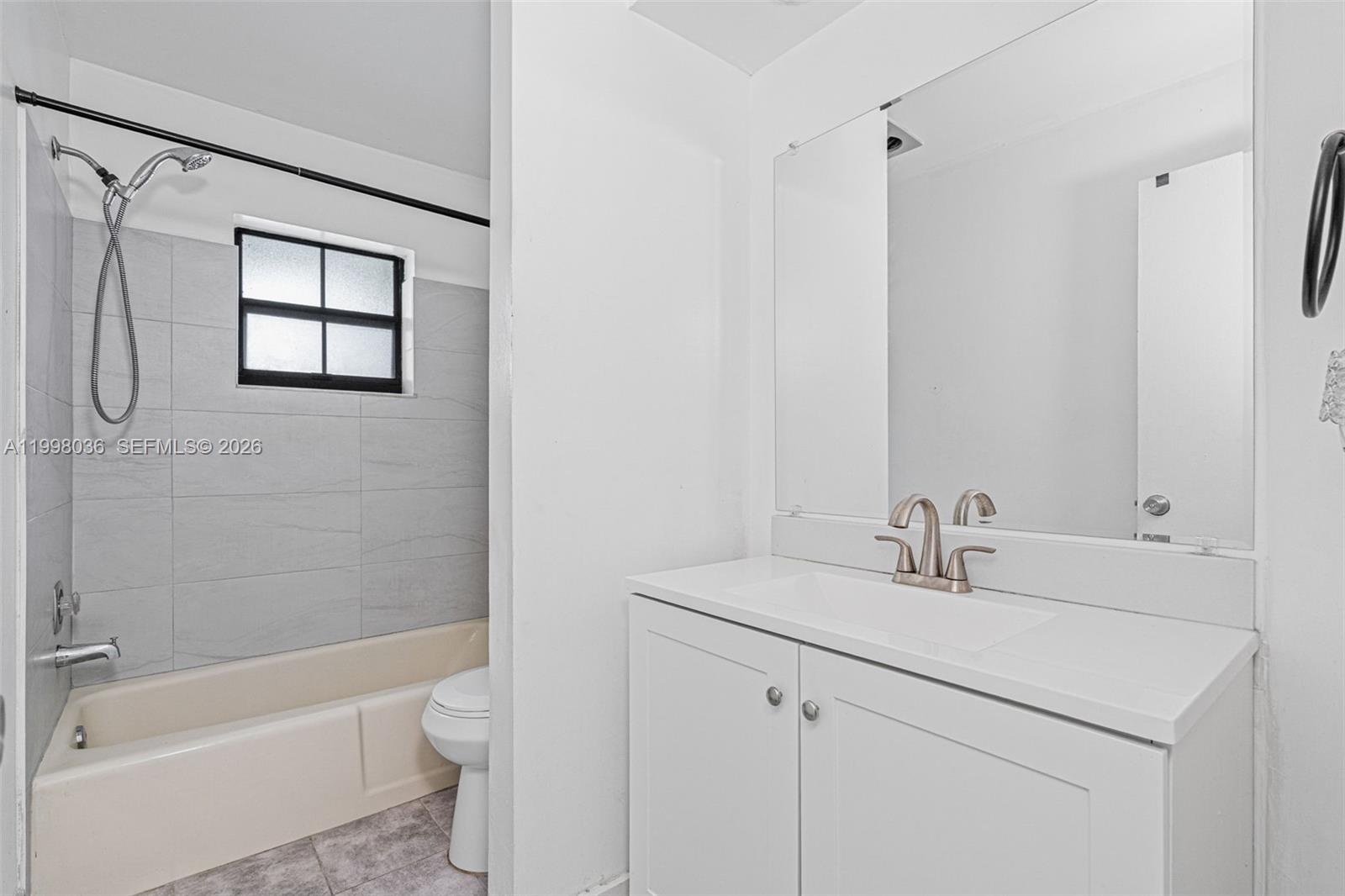 6916 SW 37th St # C Unit: 1-C