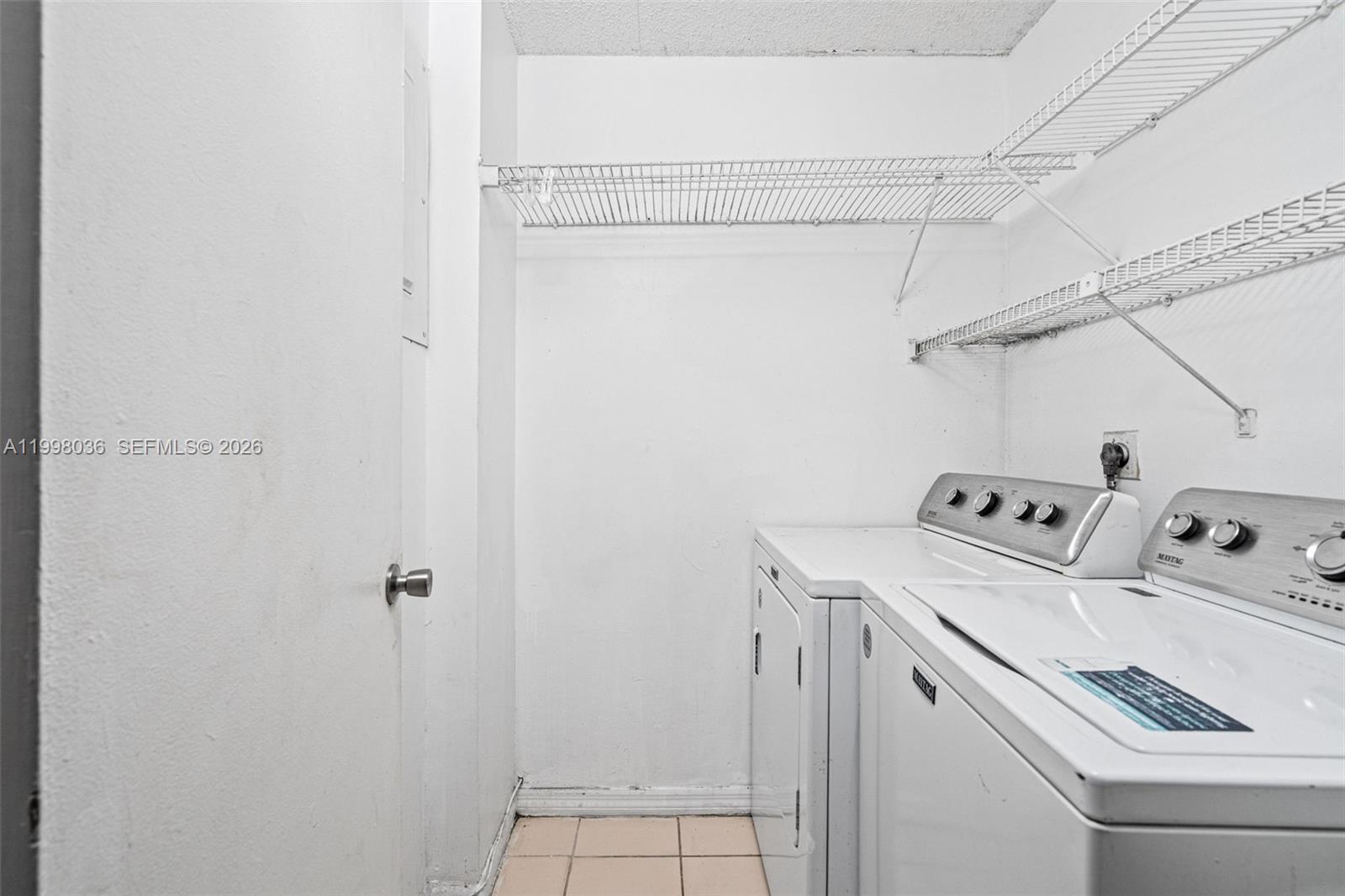 6916 SW 37th St # C Unit: 1-C