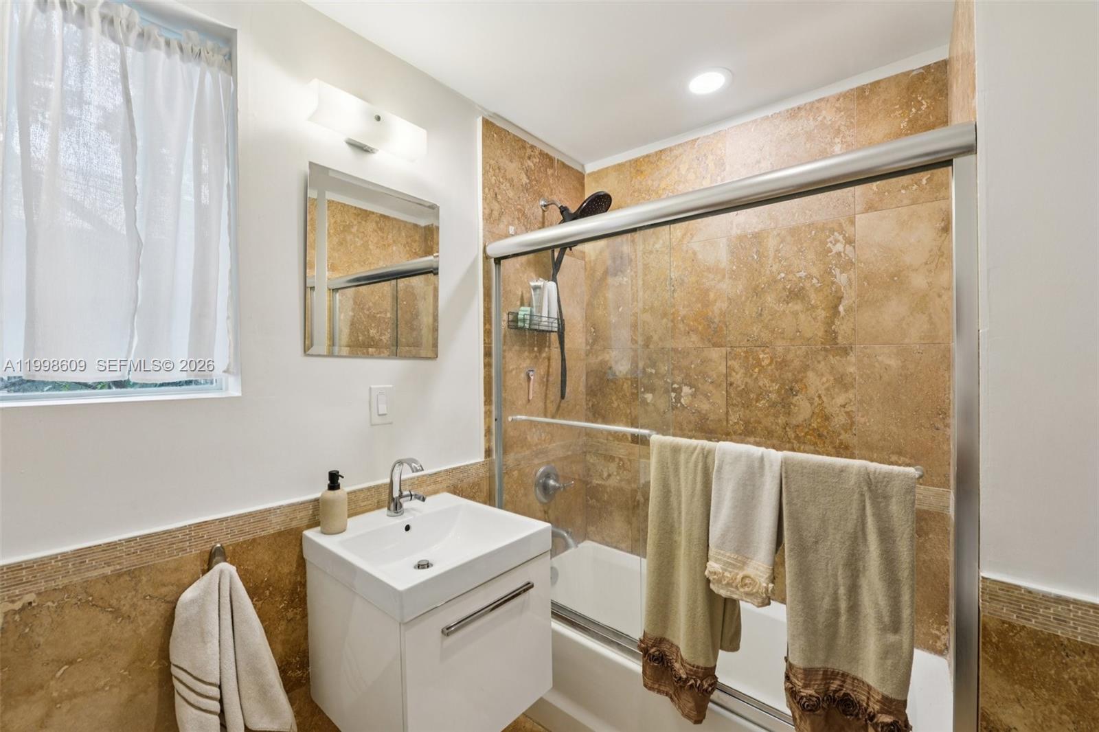 1510 Meridian Ave # 12