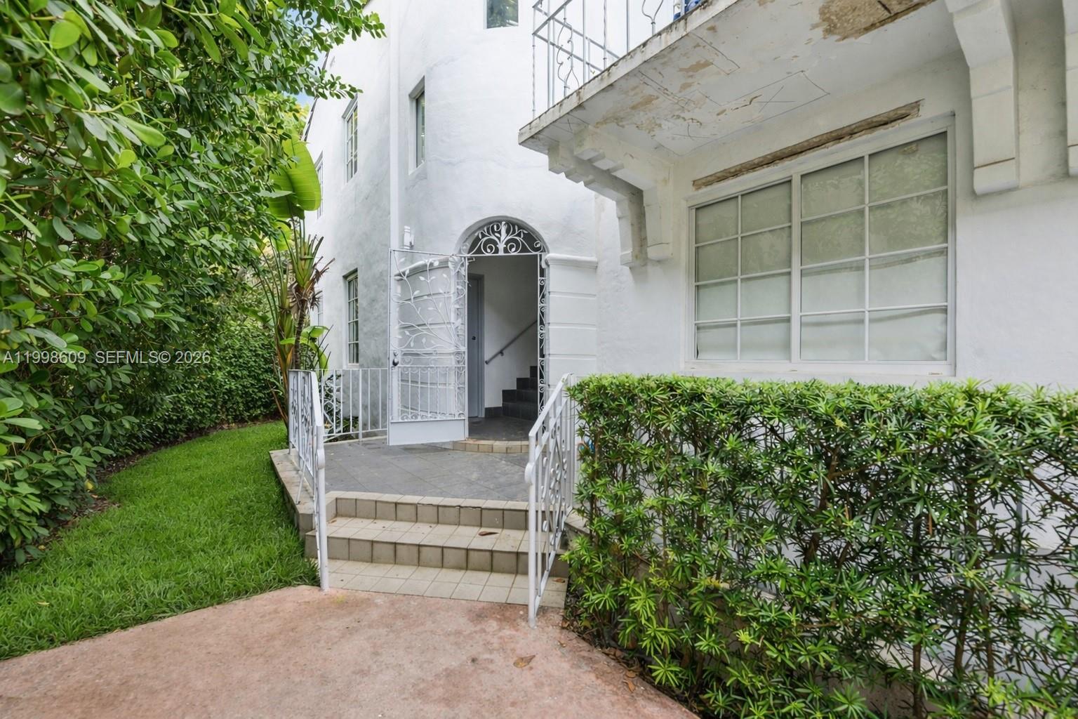 1510 Meridian Ave # 12