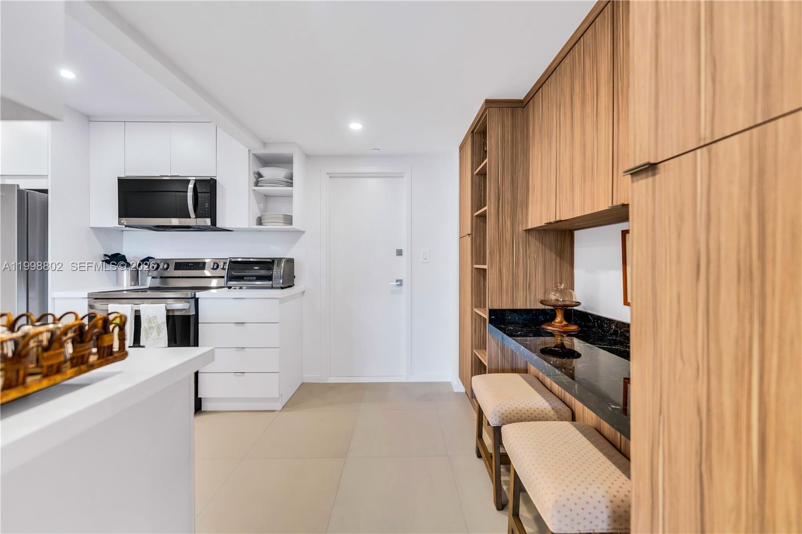 199 Ocean Lane Dr # 306