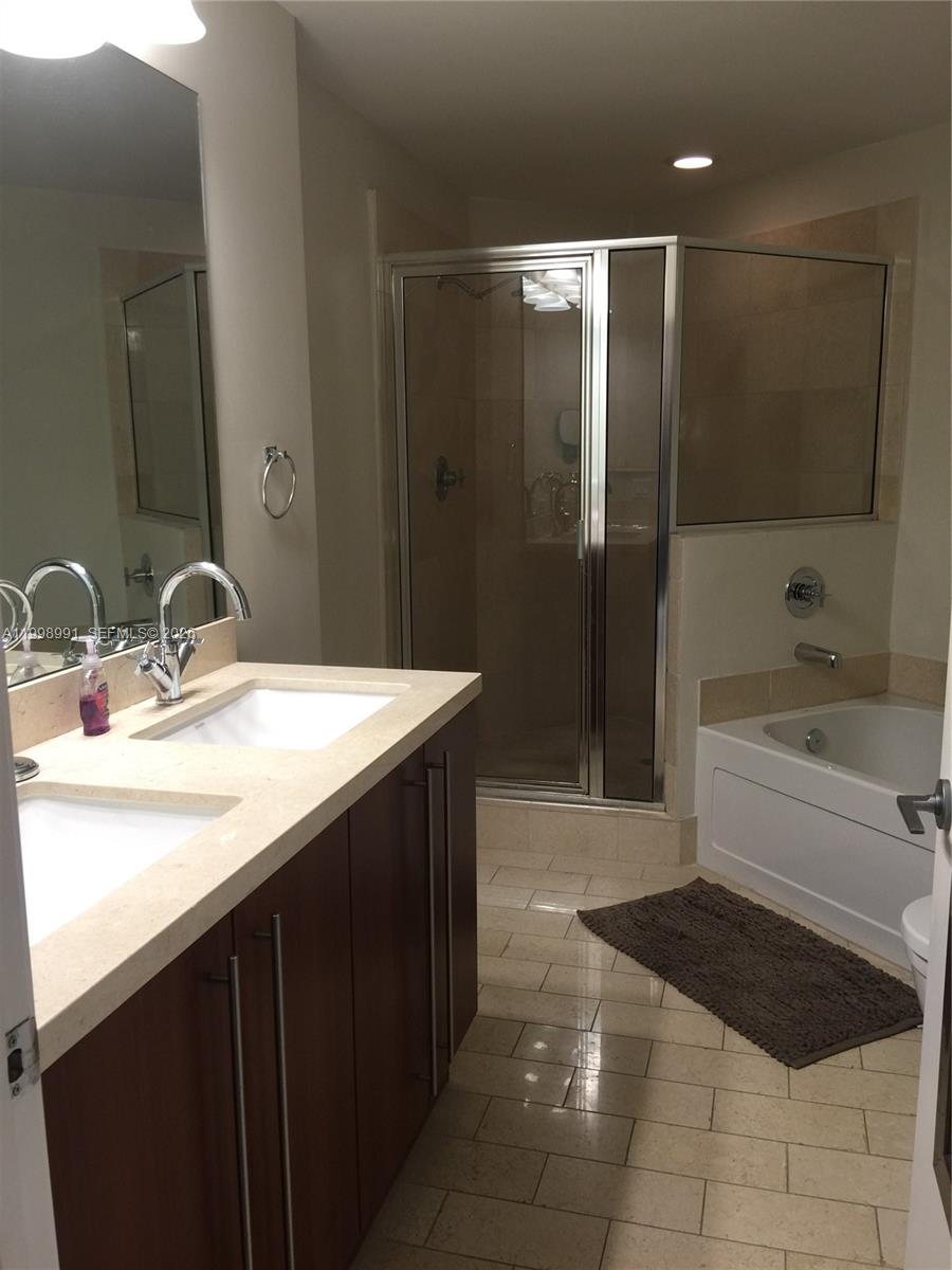 79 SW 12th St Unit: 1406-S