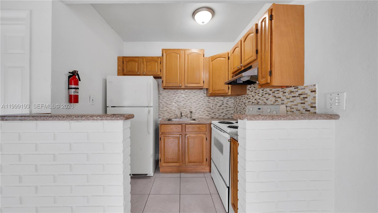 1501 SW 21st St # 2 Unit: 1-2