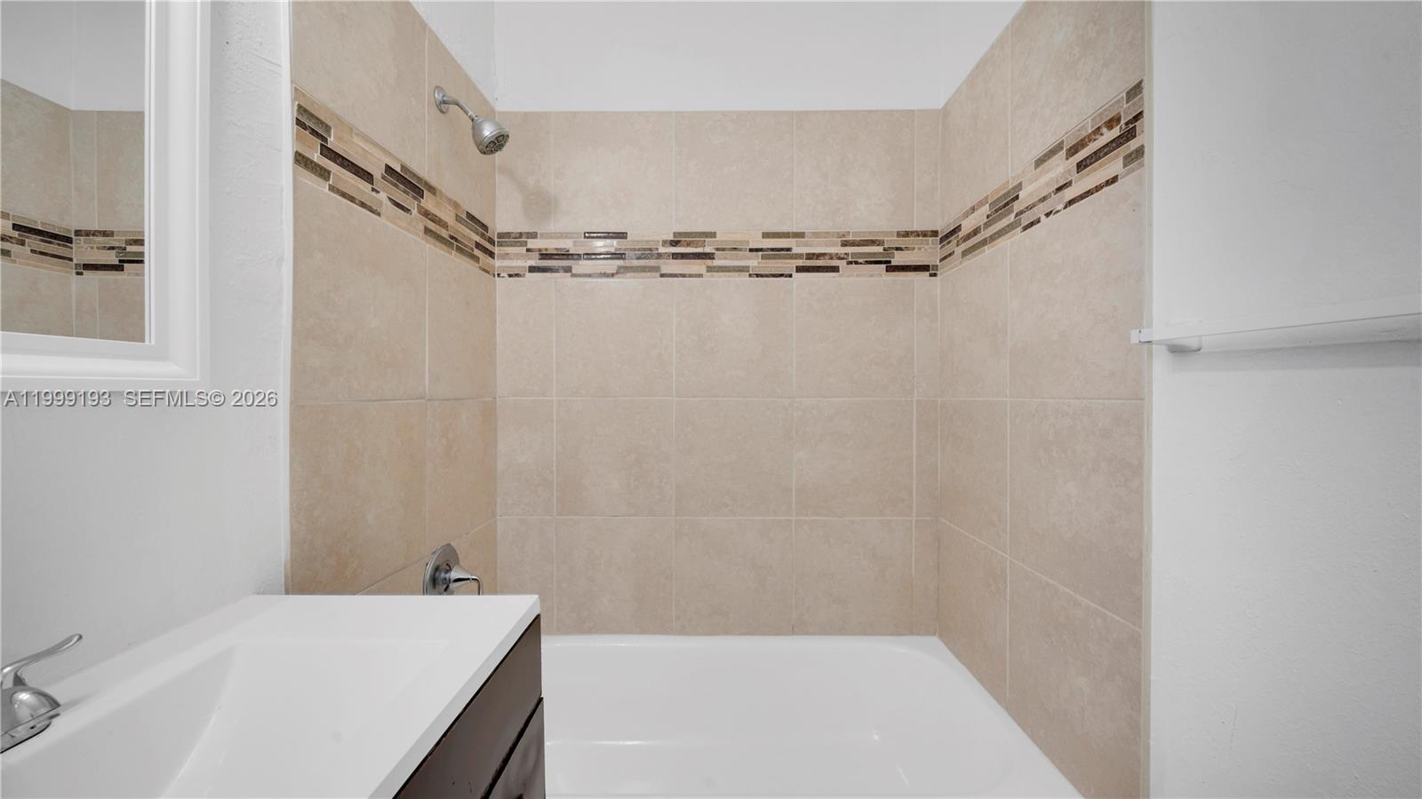 1501 SW 21st St # 2 Unit: 1-2