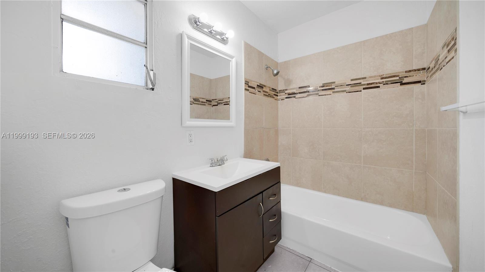 1501 SW 21st St # 2 Unit: 1-2