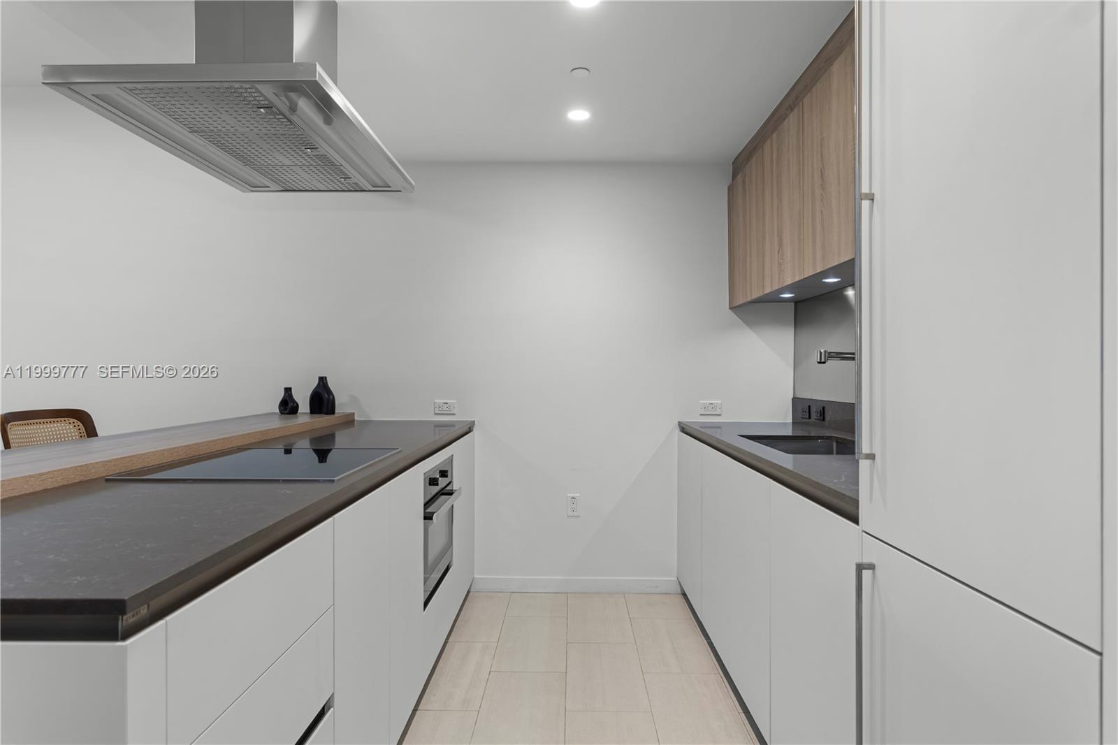 1000 Brickell Plz # 2003