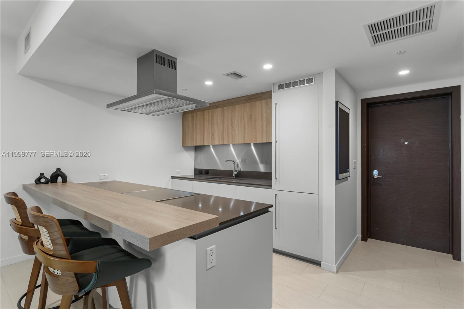 1000 Brickell Plz # 2003