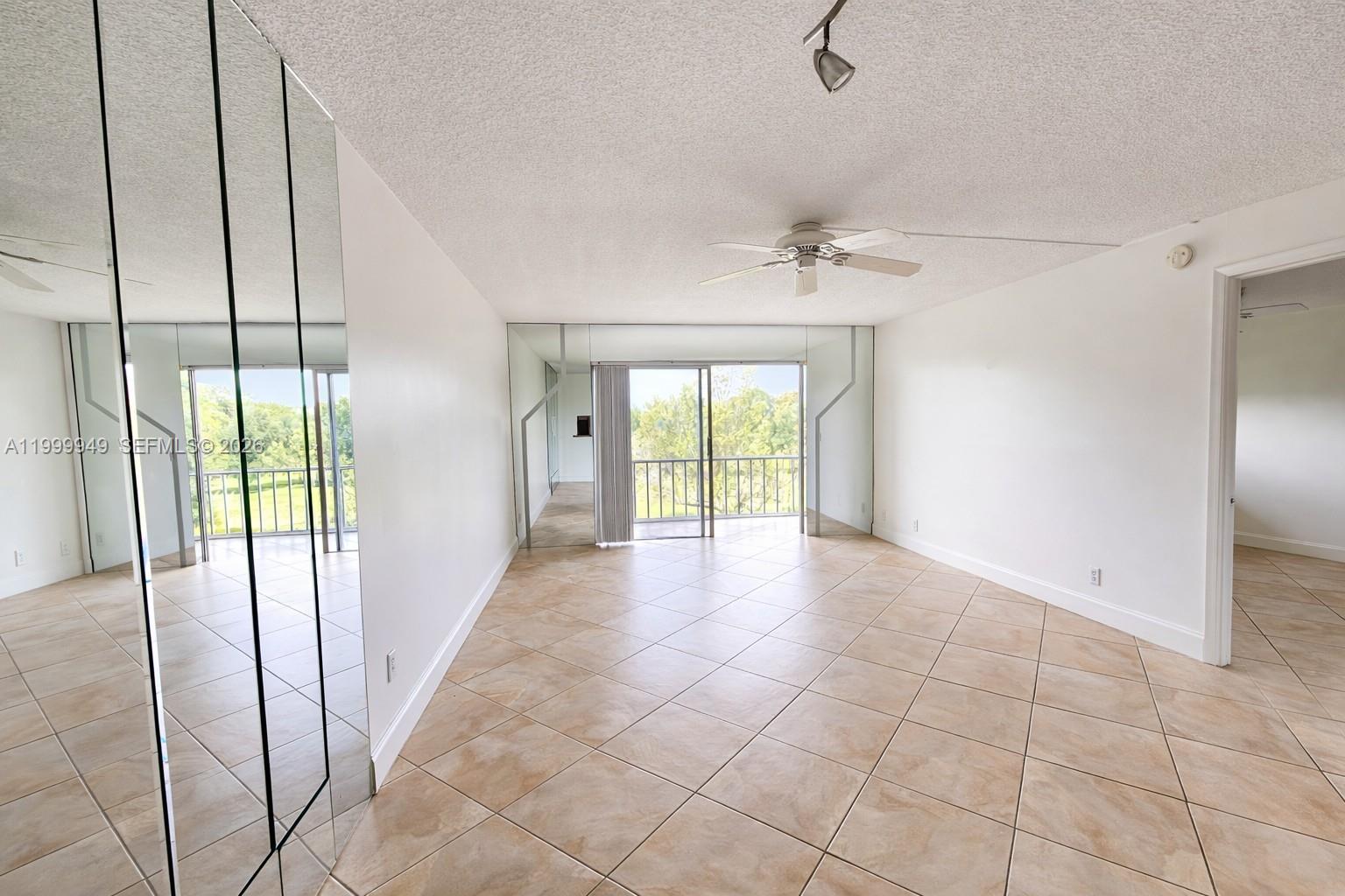 950 Hillcrest Dr # 302