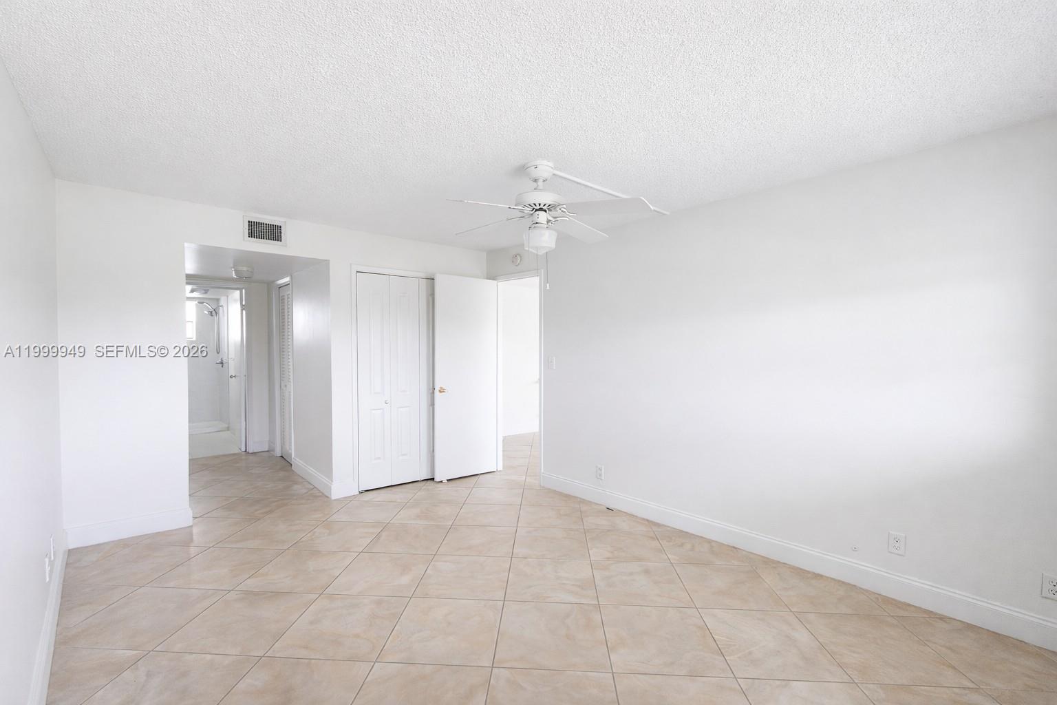 950 Hillcrest Dr # 302