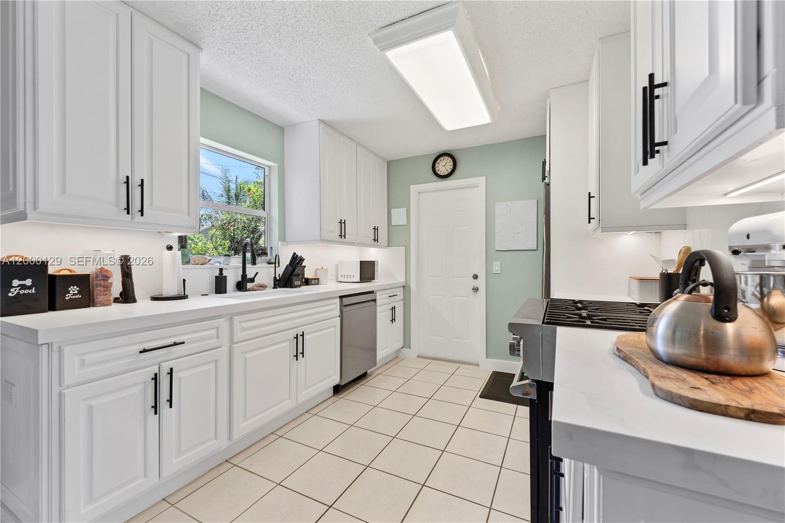 11740 NW 33rd St