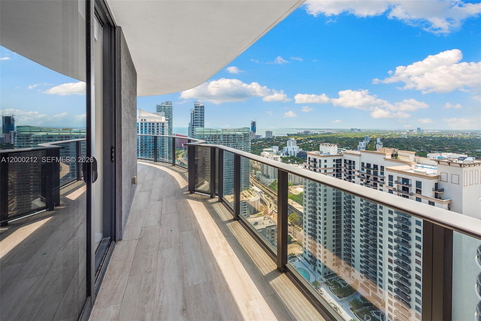 45 SW 9th St # 4006