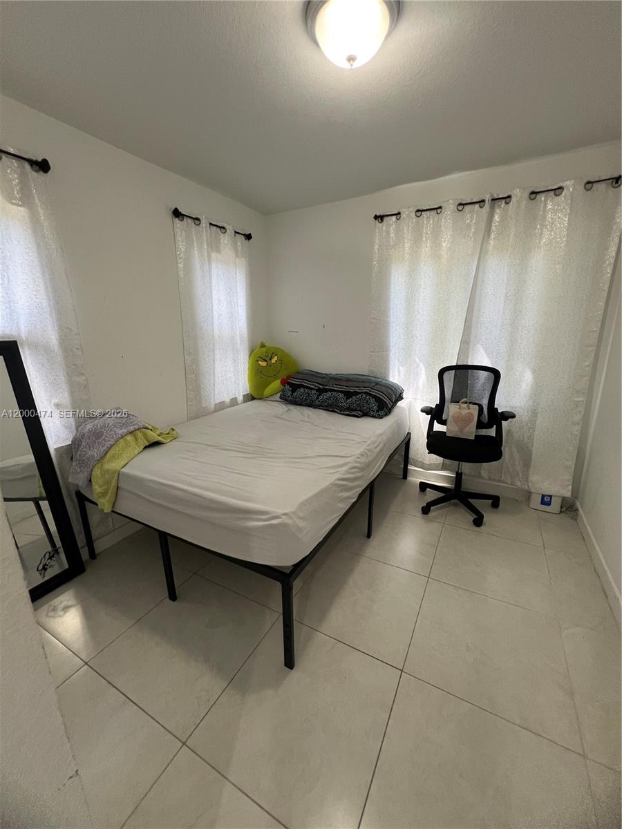 2954 NW 57th St # 2954