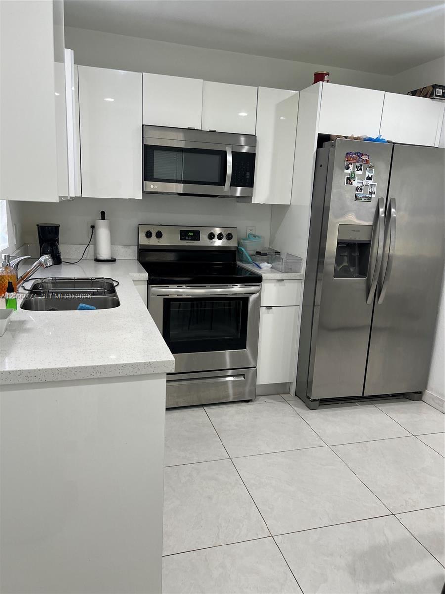 2954 NW 57th St # 2954