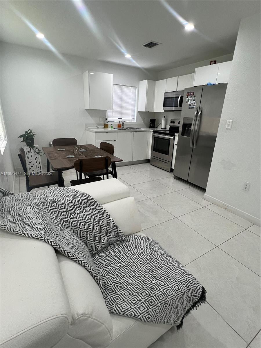 2954 NW 57th St # 2954