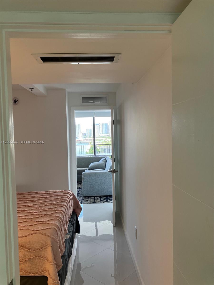 555 NE 15th St # 19K