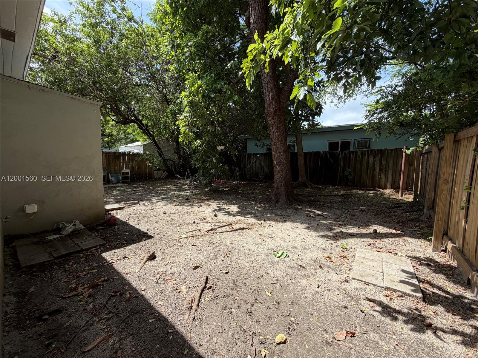 7712 NE 1st Ct Unit: -