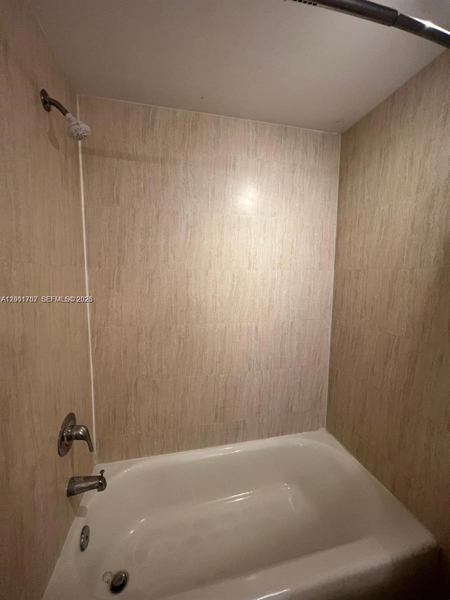 2425 SW 27th Ave # 907
