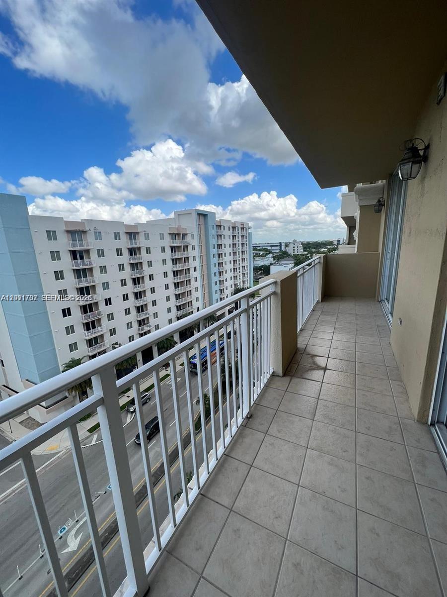 2425 SW 27th Ave # 907