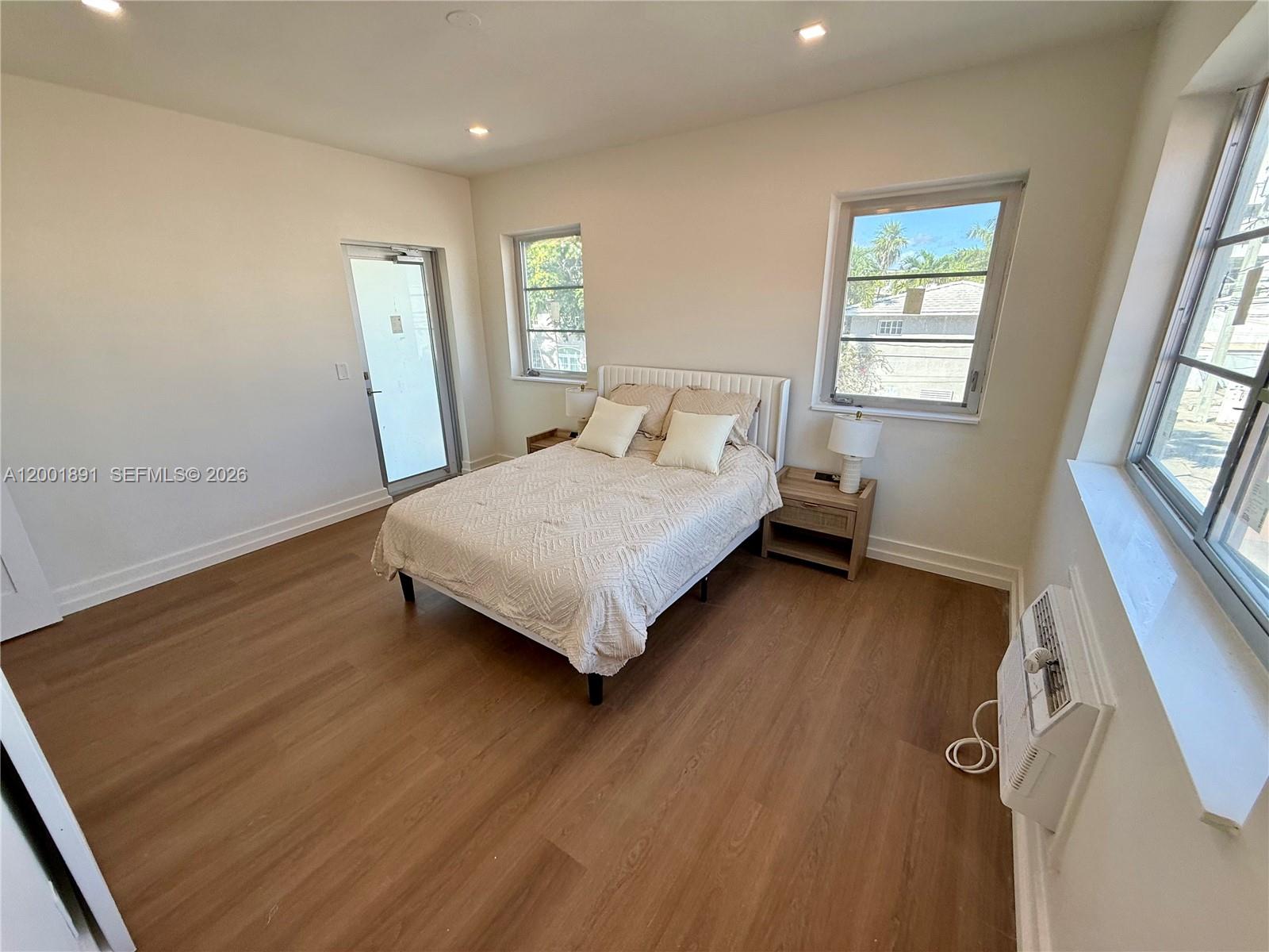 1535 West Ave # 5