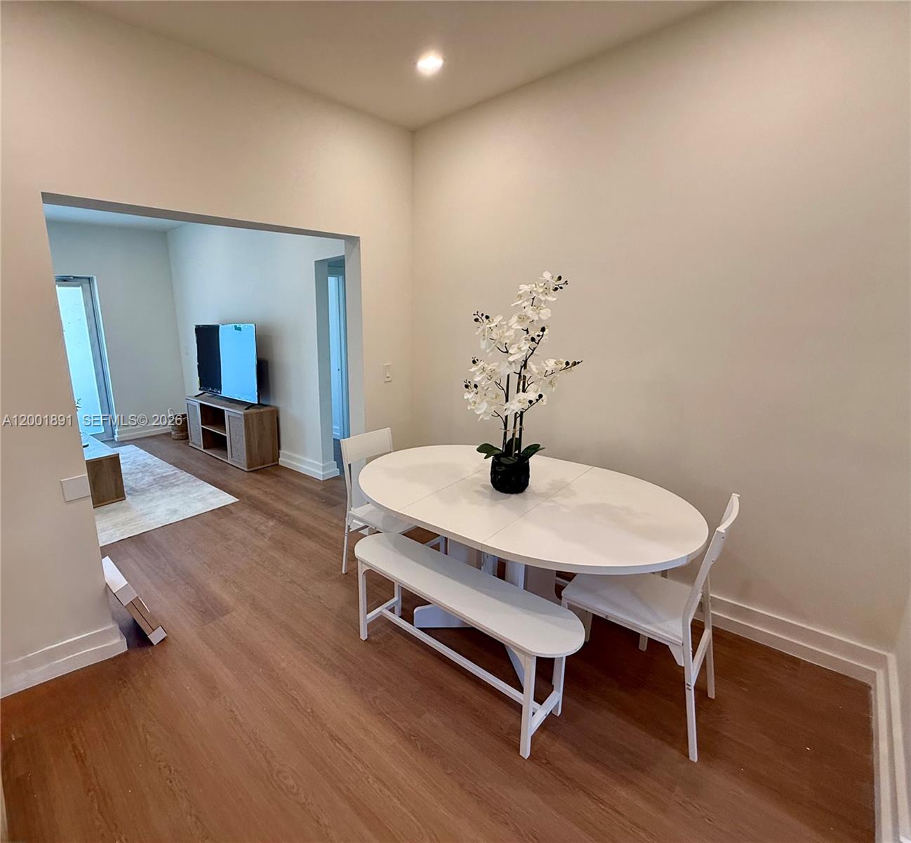 1535 West Ave # 5