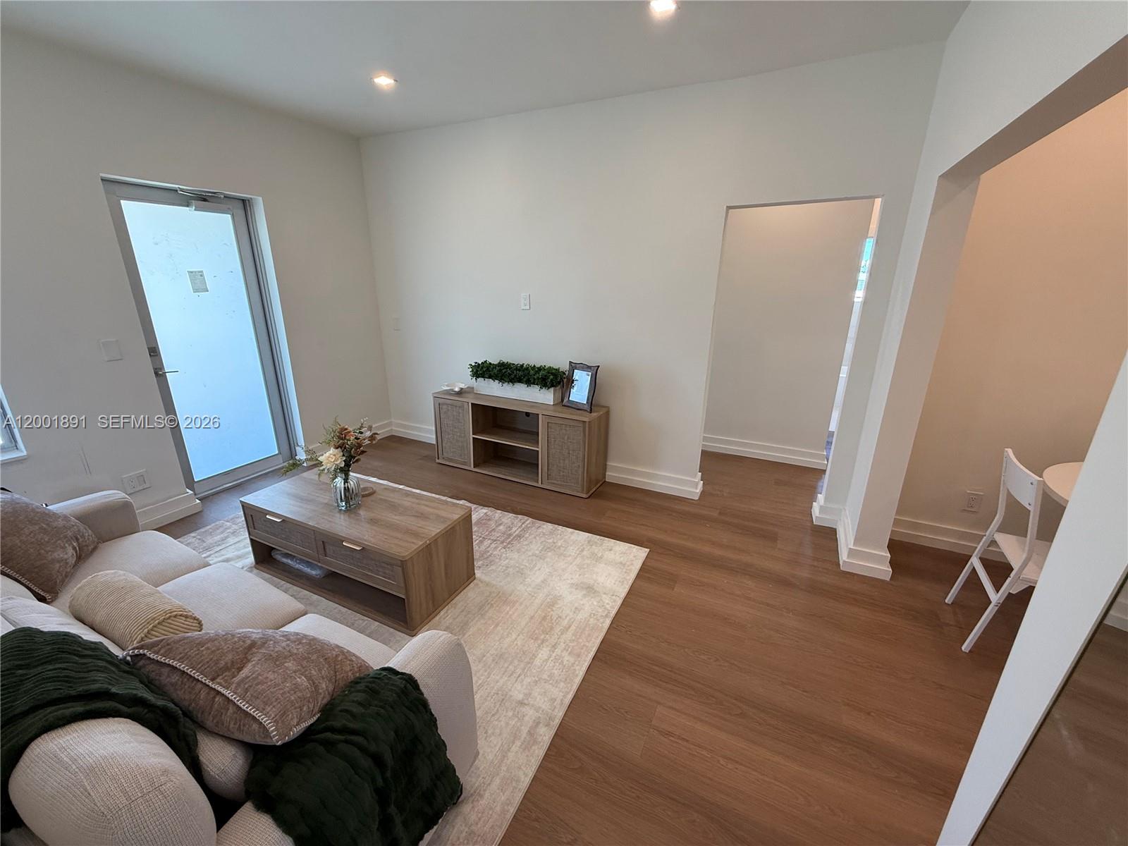 1535 West Ave # 5