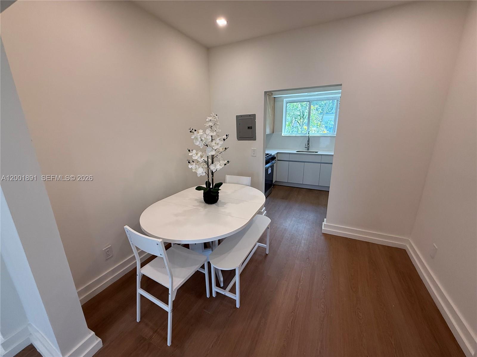 1535 West Ave # 5