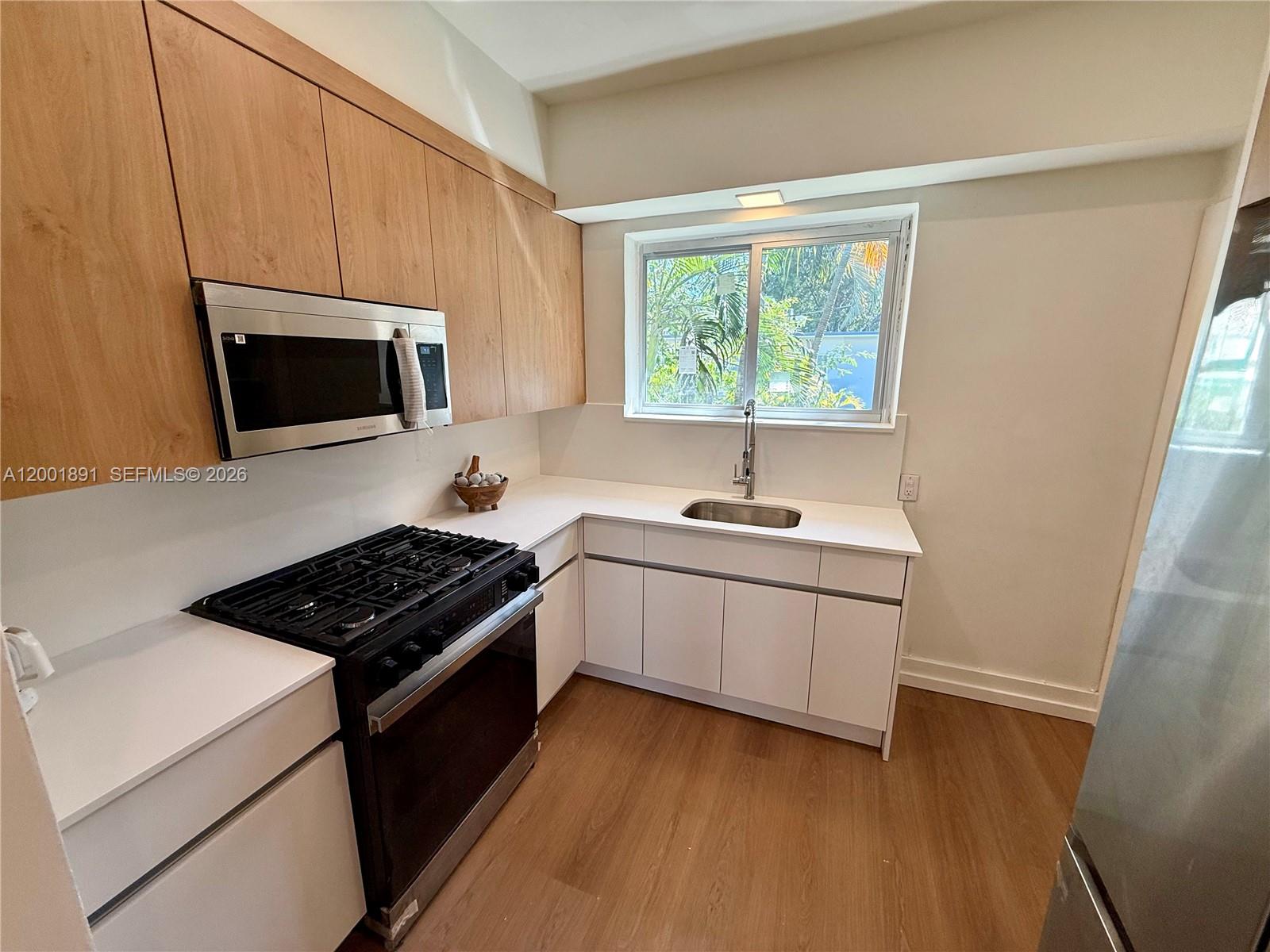 1535 West Ave # 5