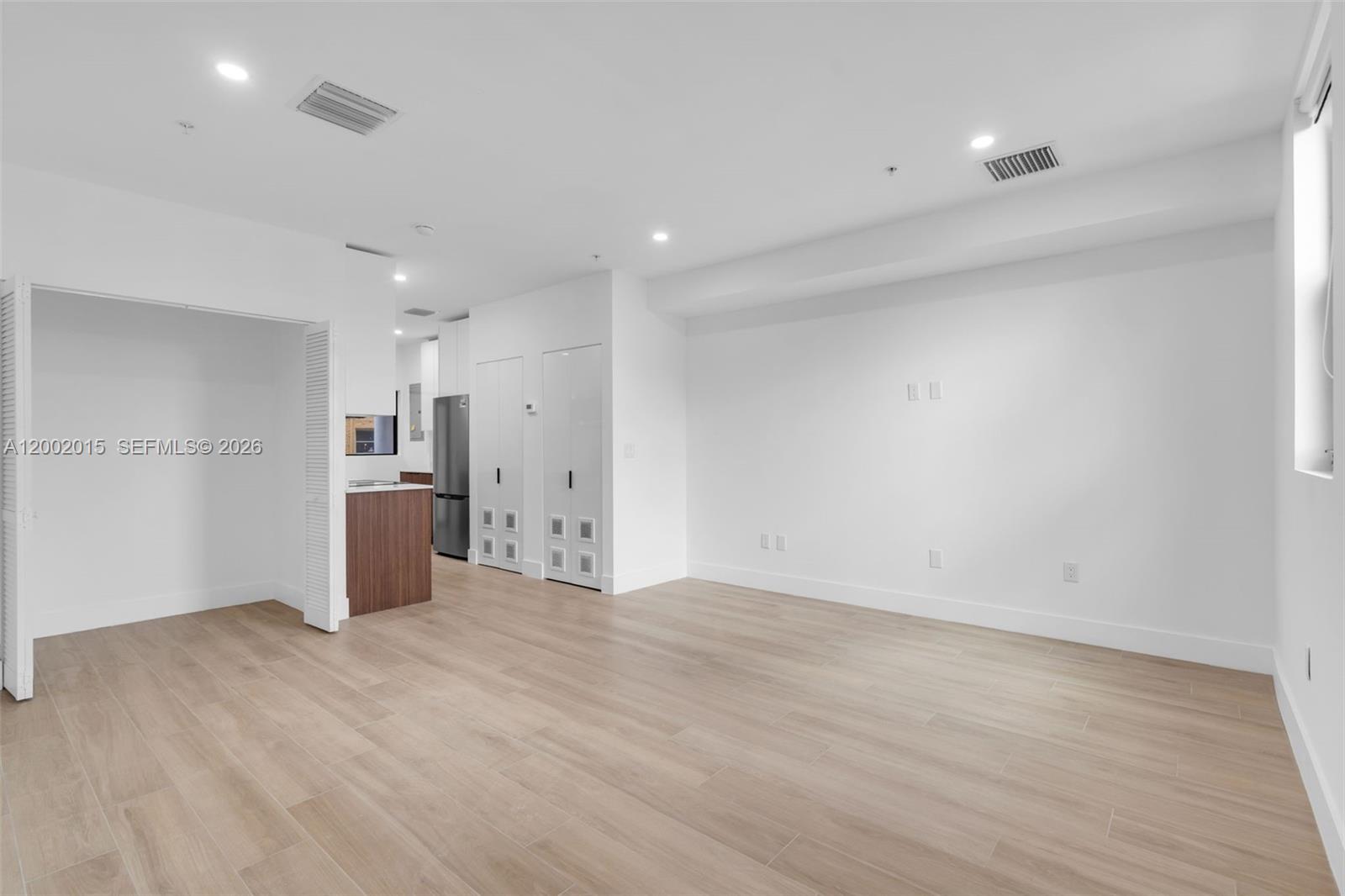 1037 NW 2nd St