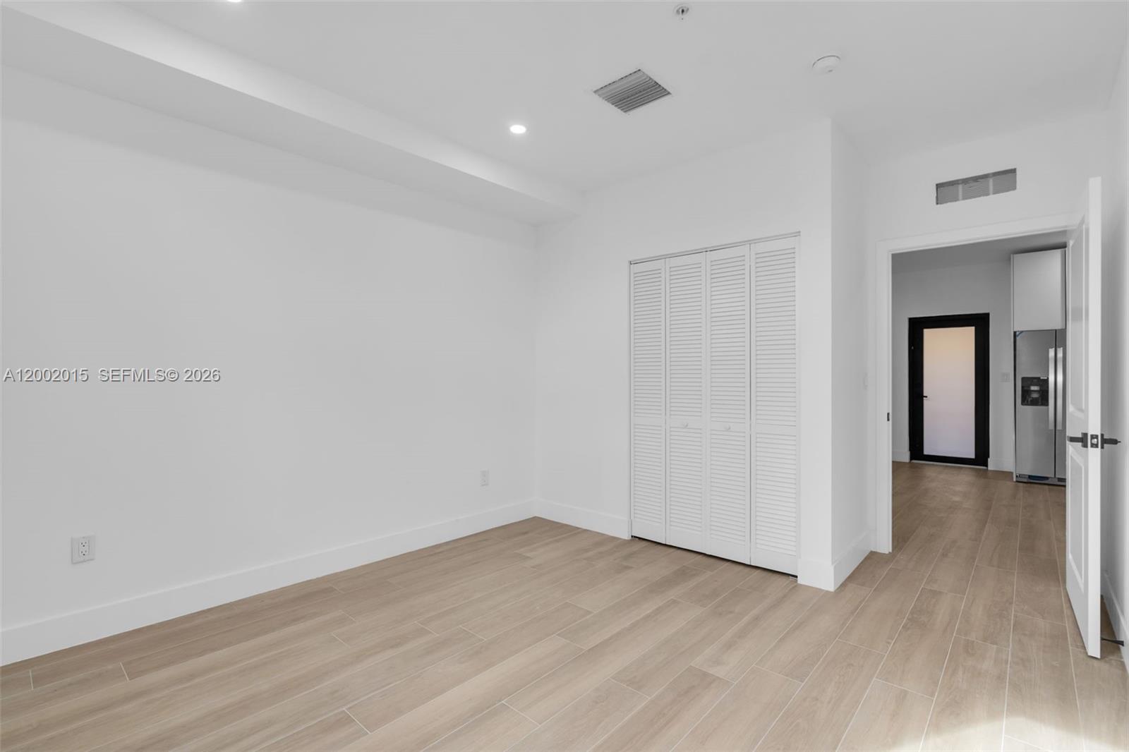 1037 NW 2nd St