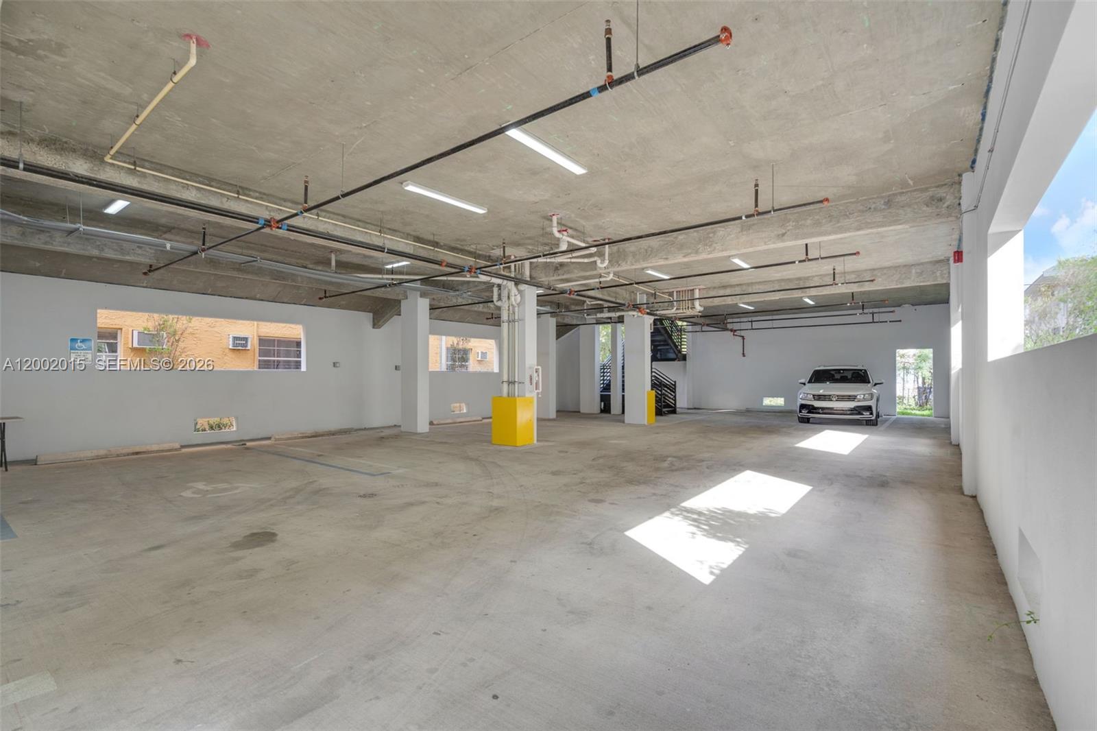1037 NW 2nd St