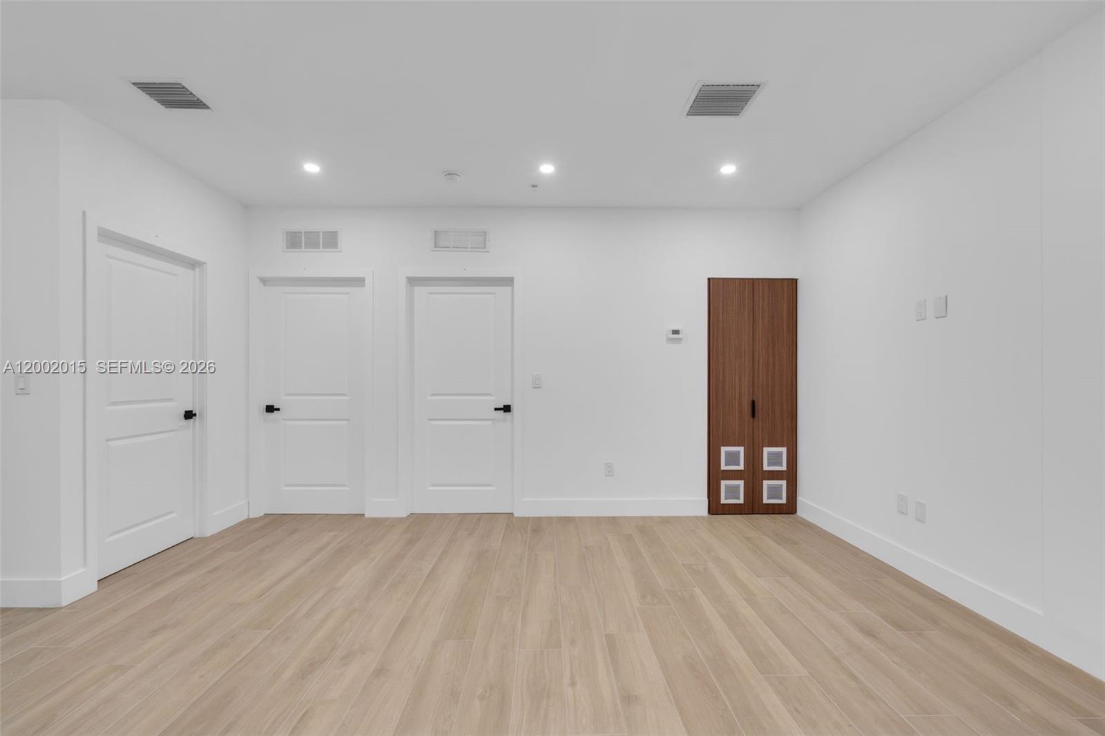 1037 NW 2nd St